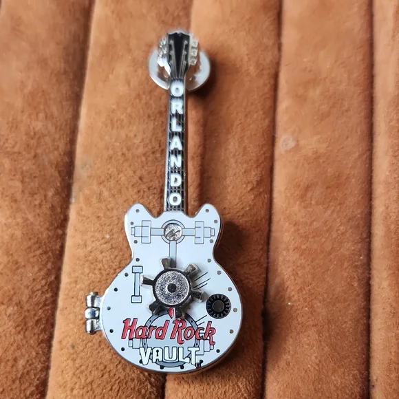 Hard Rock Cafe Orlando VAULT Guitar Pin | White and Silver | RARE 🔥 - Picture 1 of 3